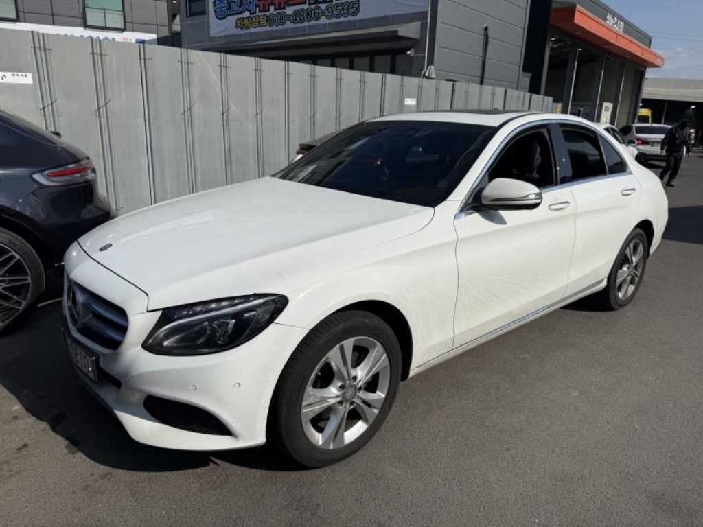 Mercedes Benz C Class - Vista 2