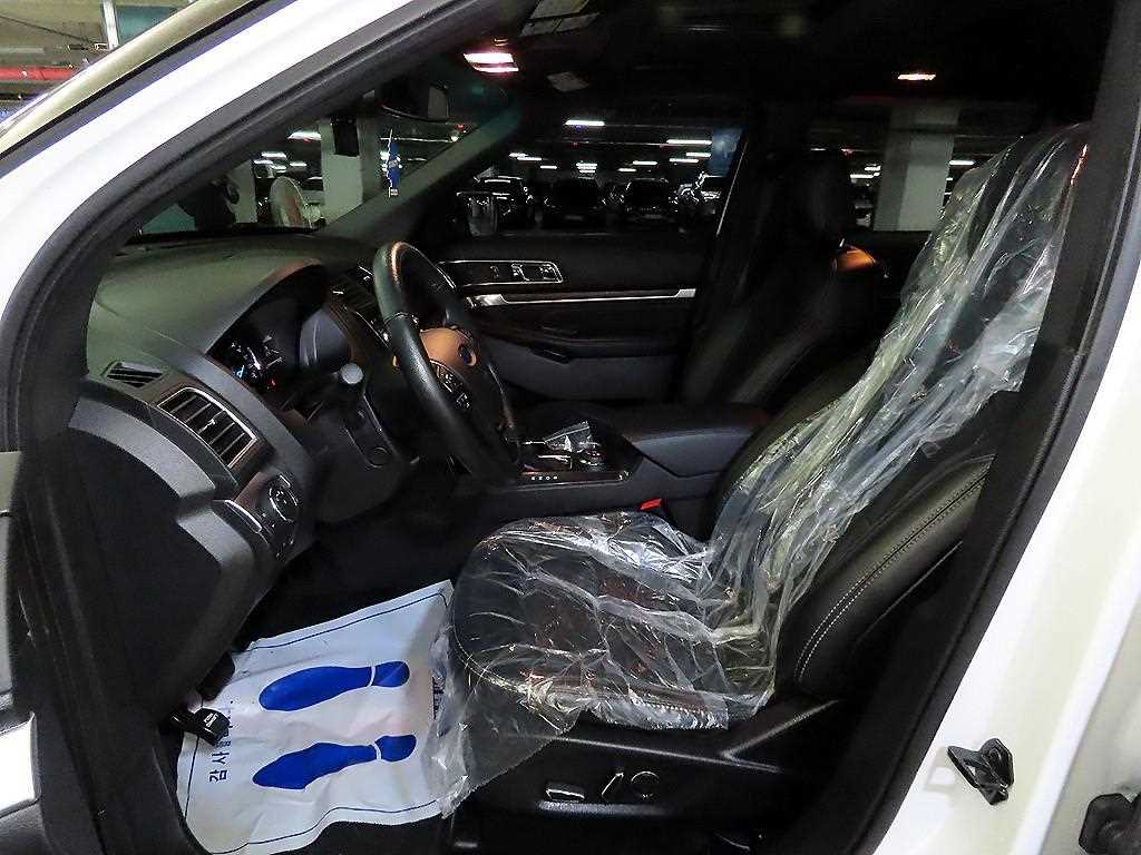 Ford Explorer - Vista 6