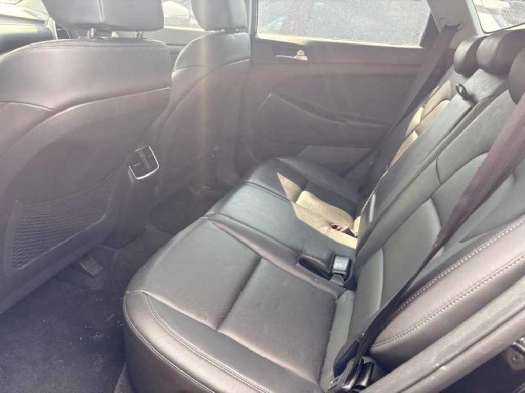 HYUNDAI Tucson - Vista 5