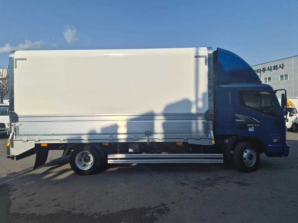 medium and large cargo truck - Vista 4