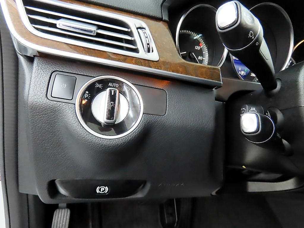 Mercedes Benz E class 2014 Plateado - Importación desde Corea - HF Imports Iquique - Foto 14