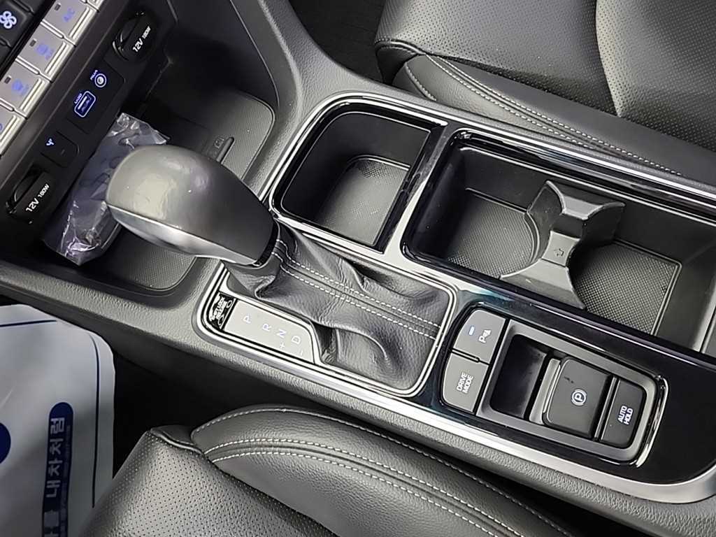 HYUNDAI Sonata - Vista 8