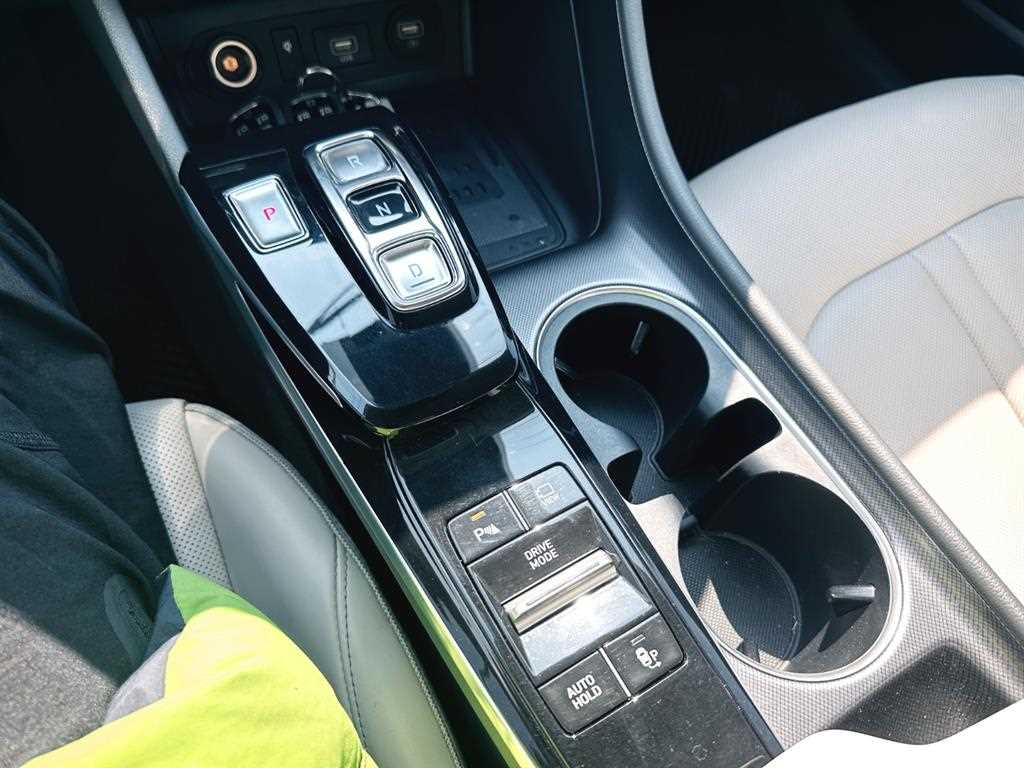 HYUNDAI Sonata - Vista 10