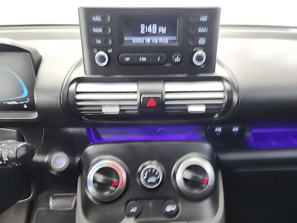 HYUNDAI Casper - Vista 10