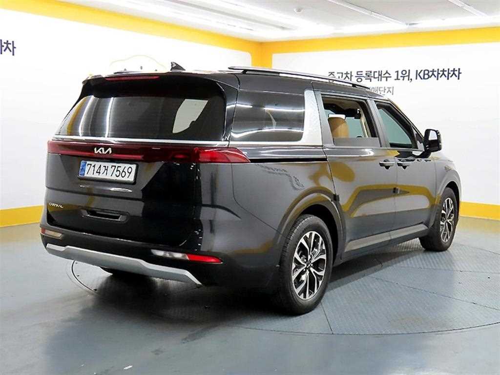 KIA Carnival - Vista 4