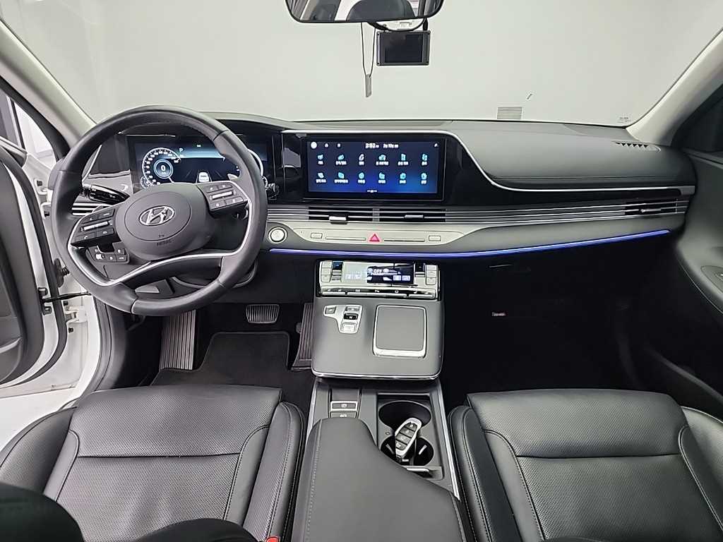 HYUNDAI Grandeur - Vista 7