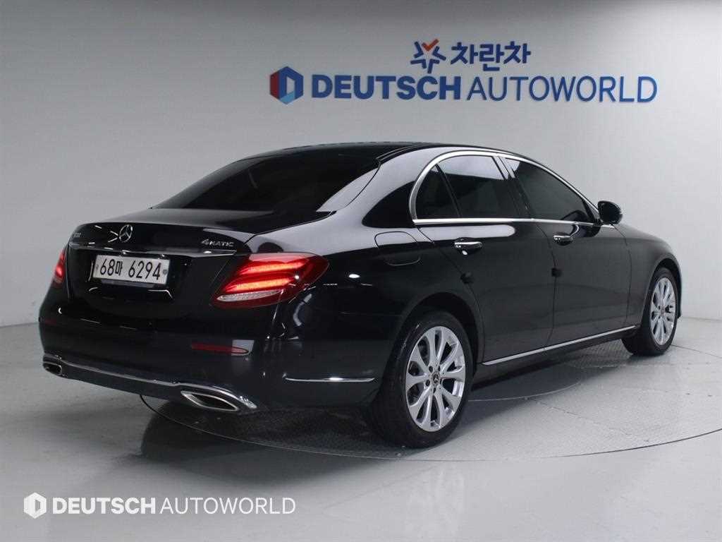 Mercedes Benz E class - Vista 2