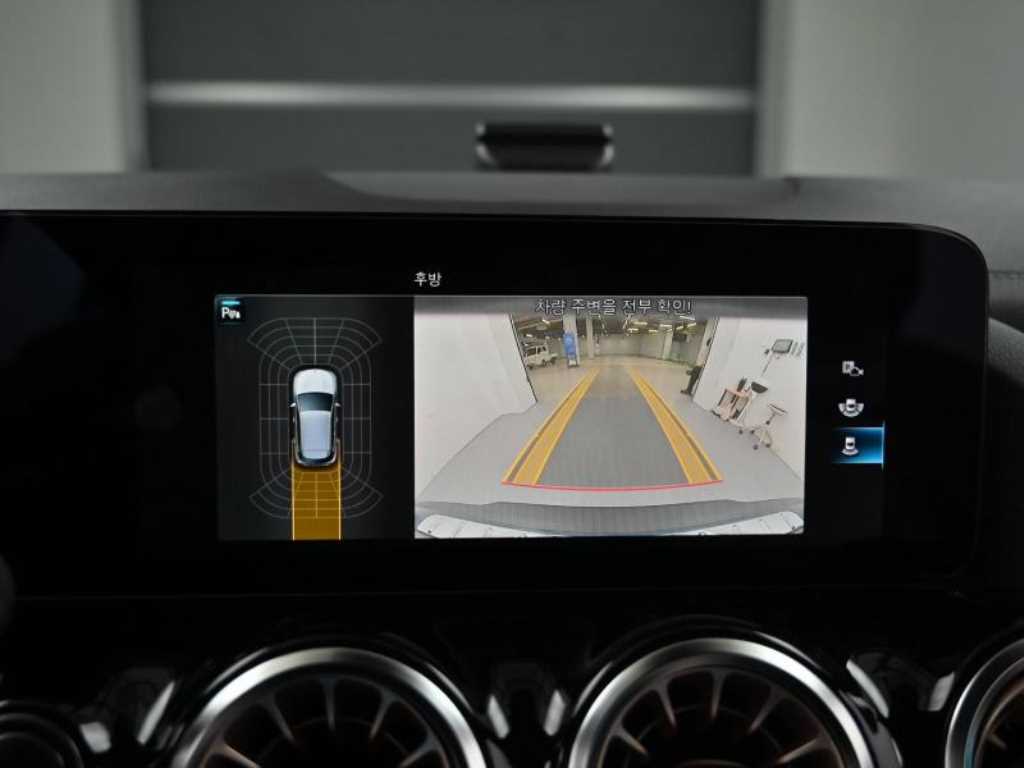 Mercedes Benz EQA 2021 Azul - Importación desde Corea - HF Imports Iquique - Foto 15