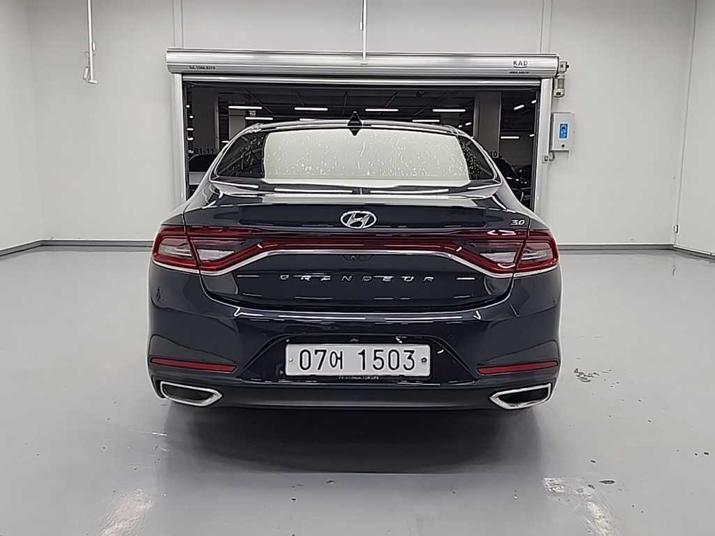 HYUNDAI Grandeur - Vista 3