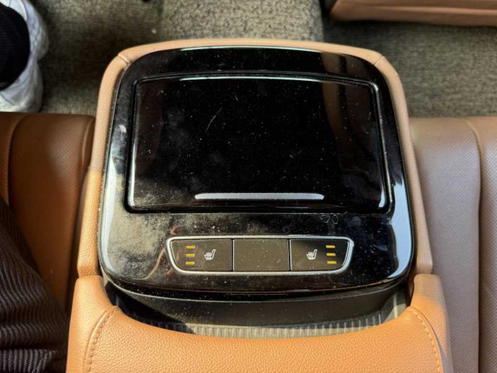 Genesis G80 - Vista 7