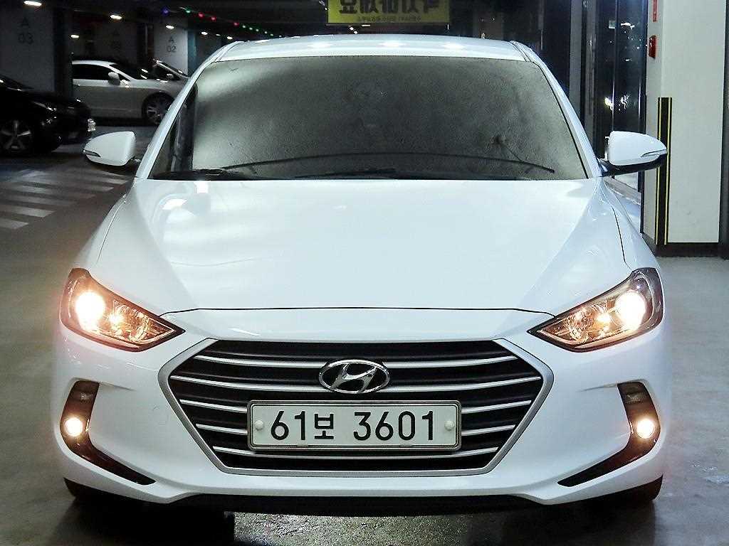 HYUNDAI Avante