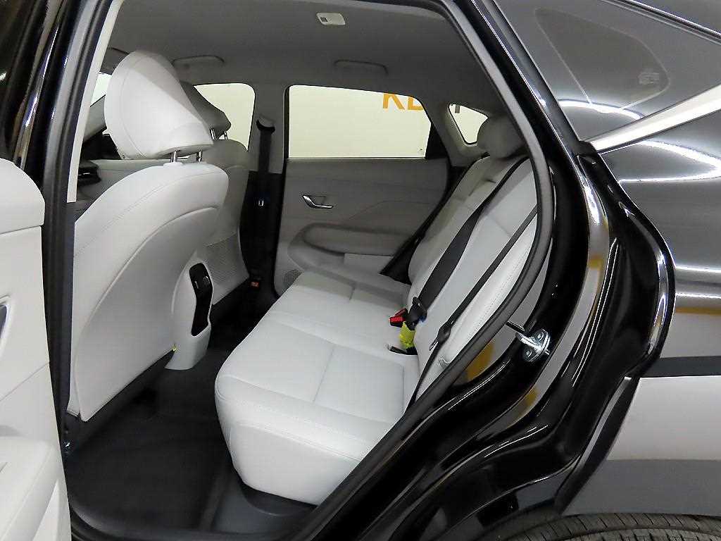 HYUNDAI Kona - Vista 6