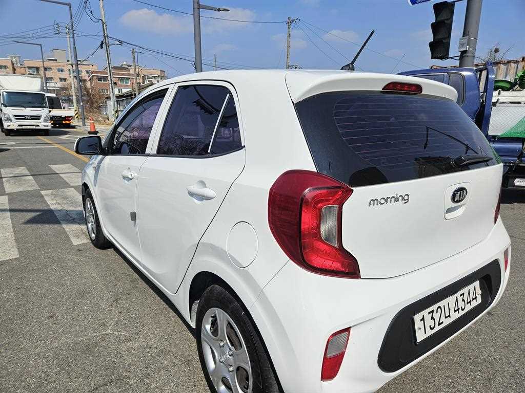 KIA Morning - Vista 6