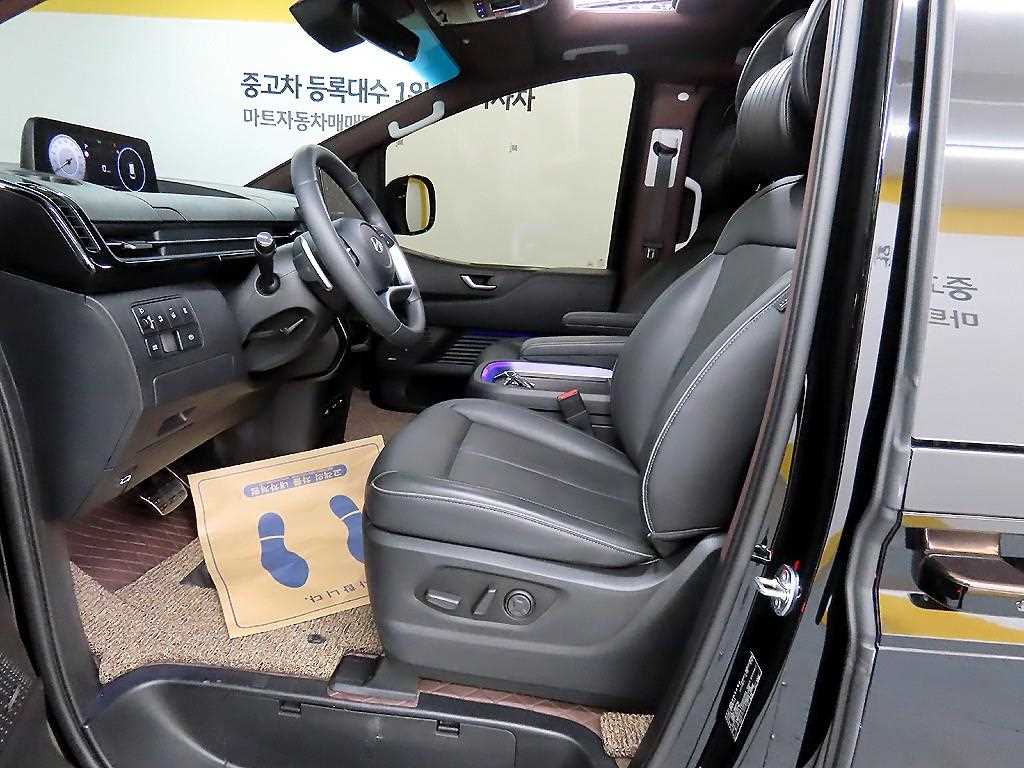 HYUNDAI Staria - Vista 5