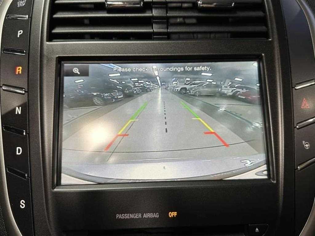 Lincoln MKC - Vista 12