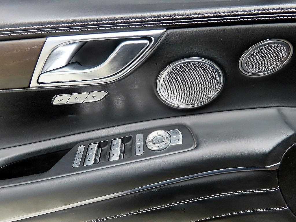 Genesis GV80 - Vista 11