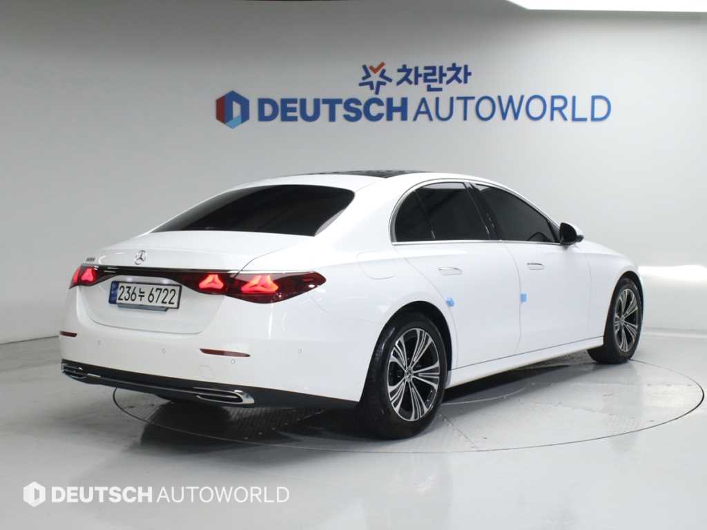 Mercedes Benz E class - Vista 2