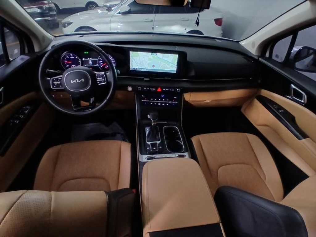KIA Carnival - Vista 6