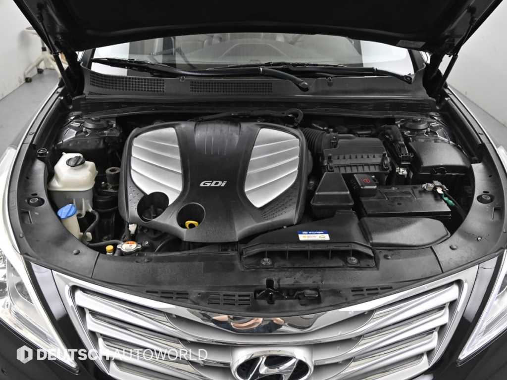 HYUNDAI Grandeur - Vista 7