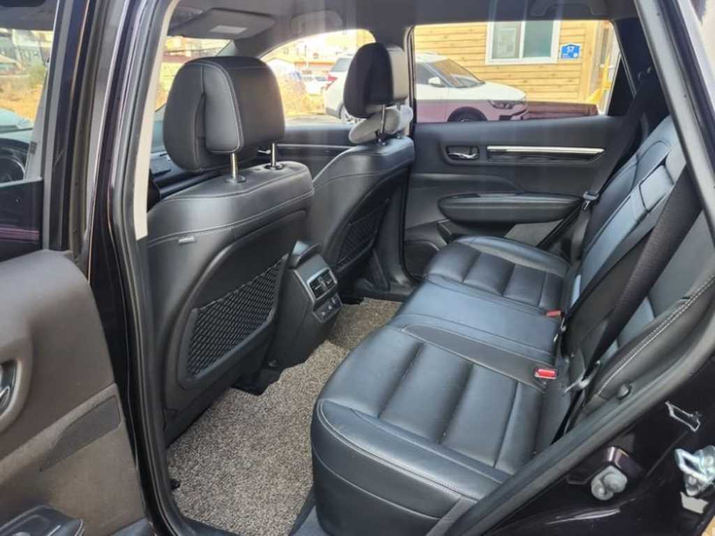 SAMSUNG QM6 - Vista 9