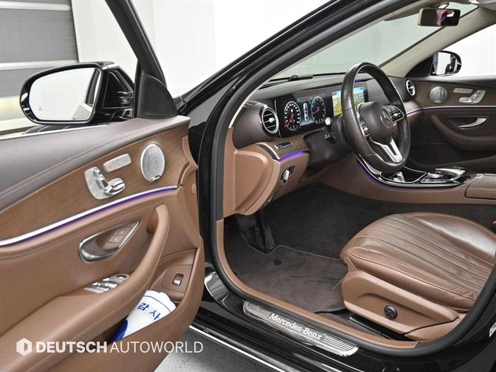 Mercedes Benz E class - Vista 11