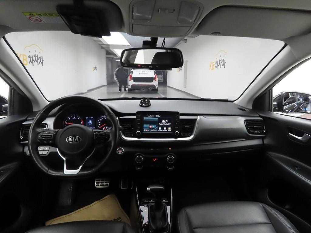 KIA Stonic - Vista 6