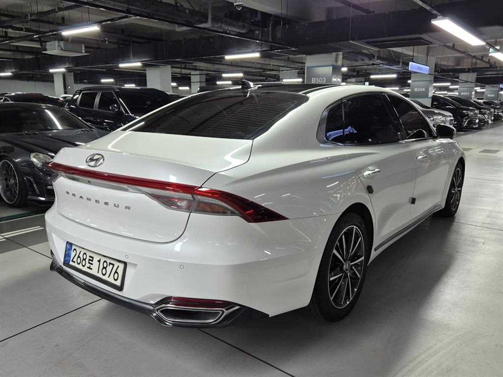 HYUNDAI Grandeur - Vista 4