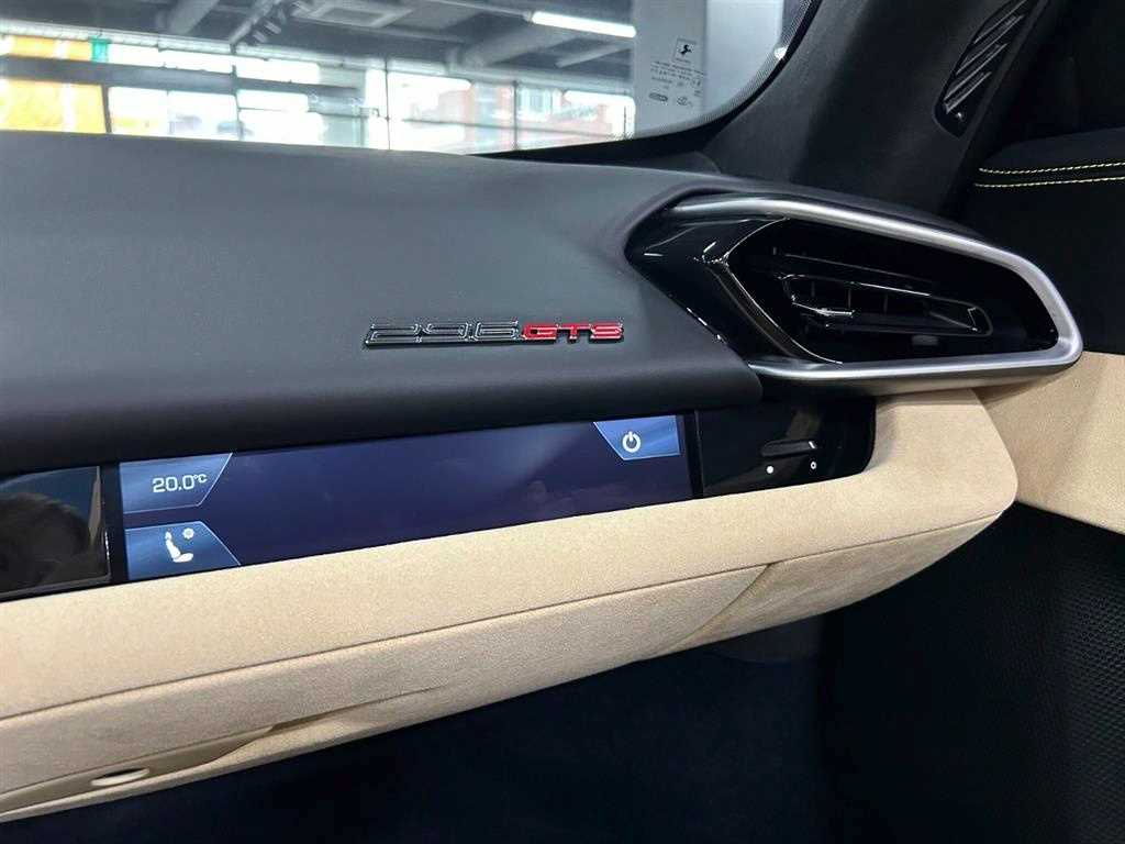 Ferrari 296 2024 skyblue - Importación desde Corea - HF Imports Iquique - Foto 14