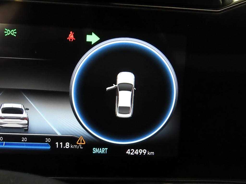 HYUNDAI Avante - Vista 8