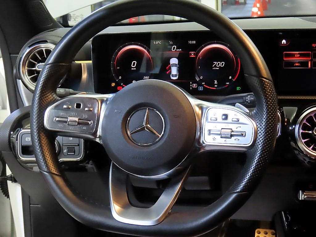 Mercedes Benz CLA Class - Vista 8