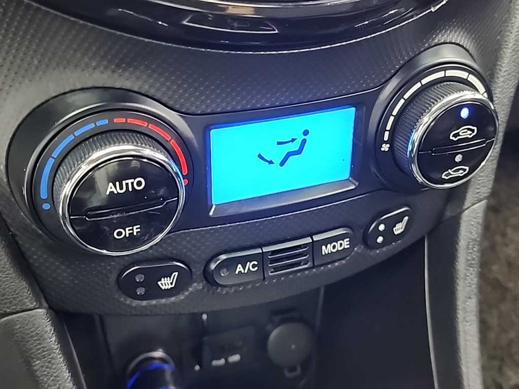 HYUNDAI Accent 2012 Negro - Importación desde Corea - HF Imports Iquique - Foto 15