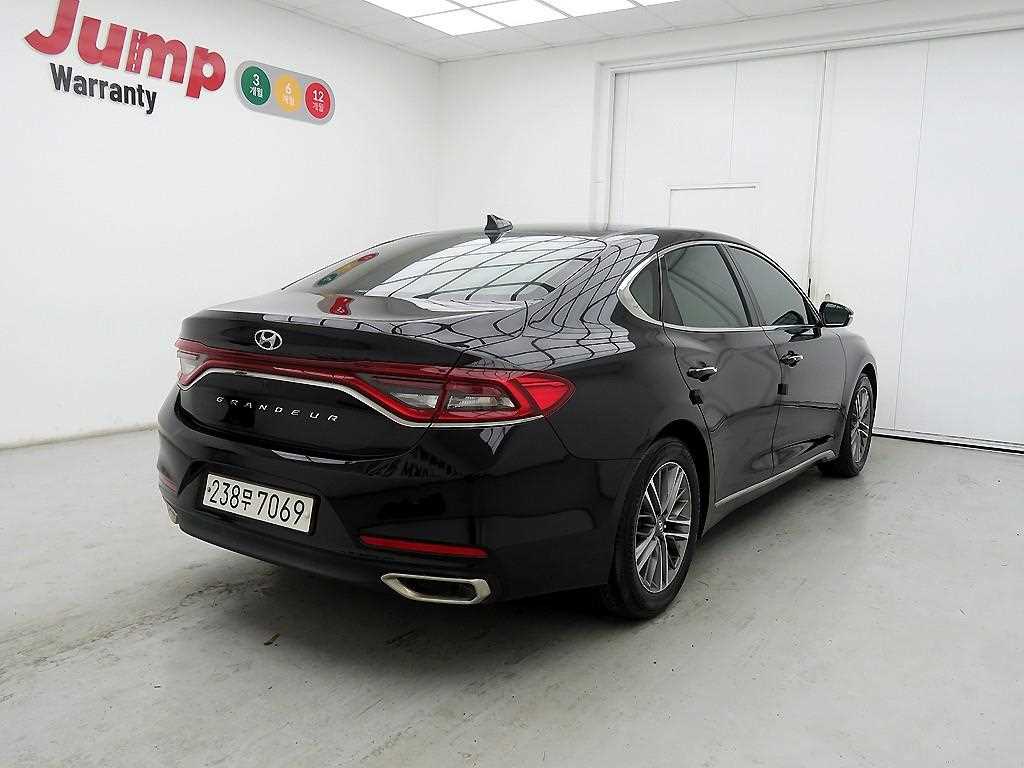 HYUNDAI Grandeur - Vista 4