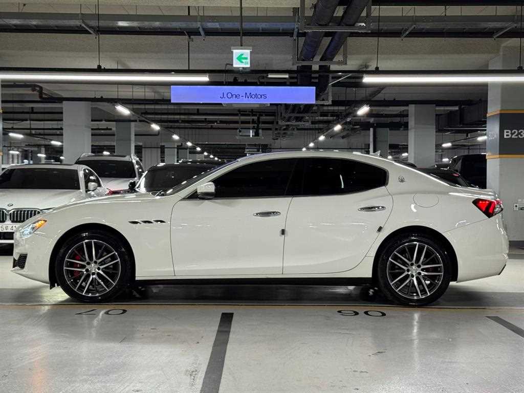 Maserati Ghibli - Vista 6