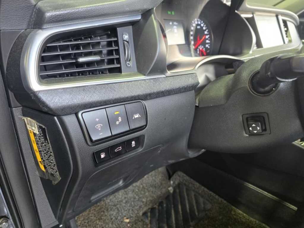 KIA K7 - Vista 9