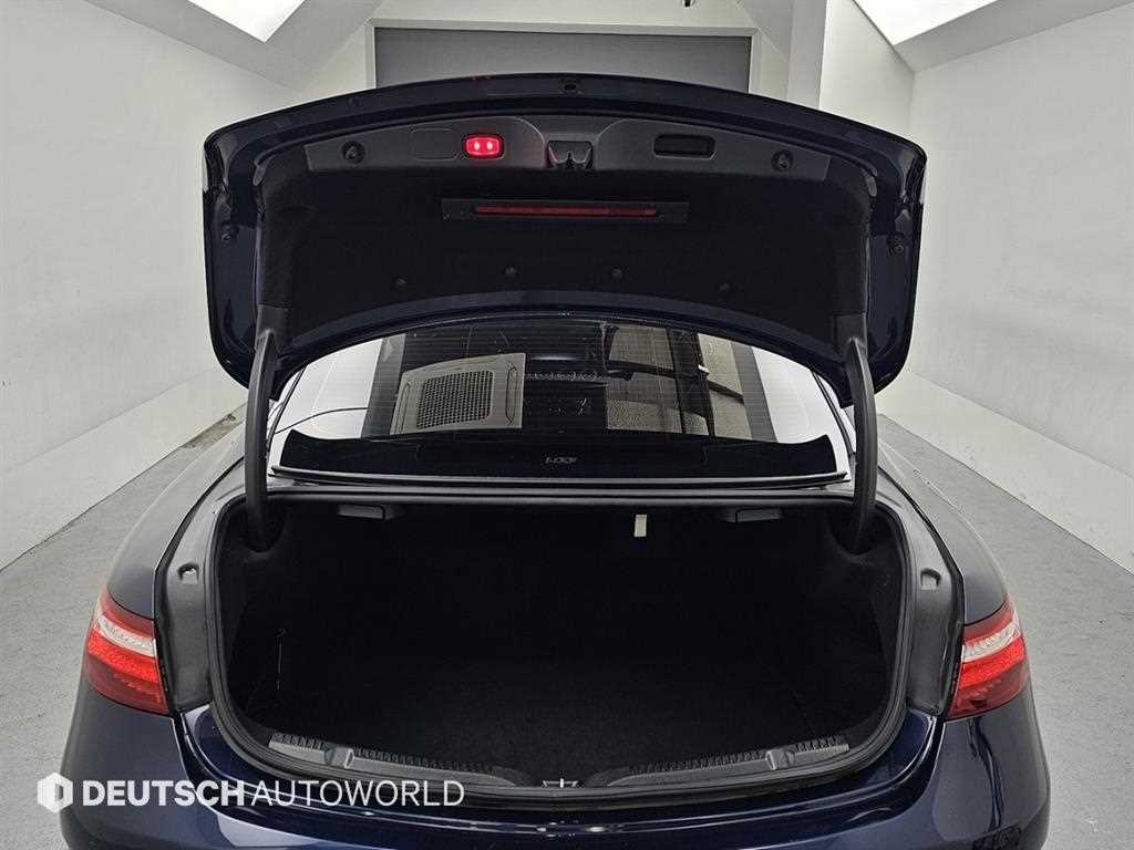 Mercedes Benz E class 2018 Azul - Importación desde Corea - HF Imports Iquique - Foto 19