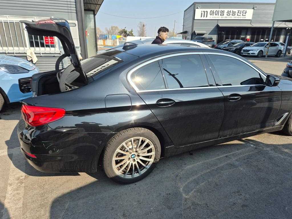 BMW 5 Series - Vista 2