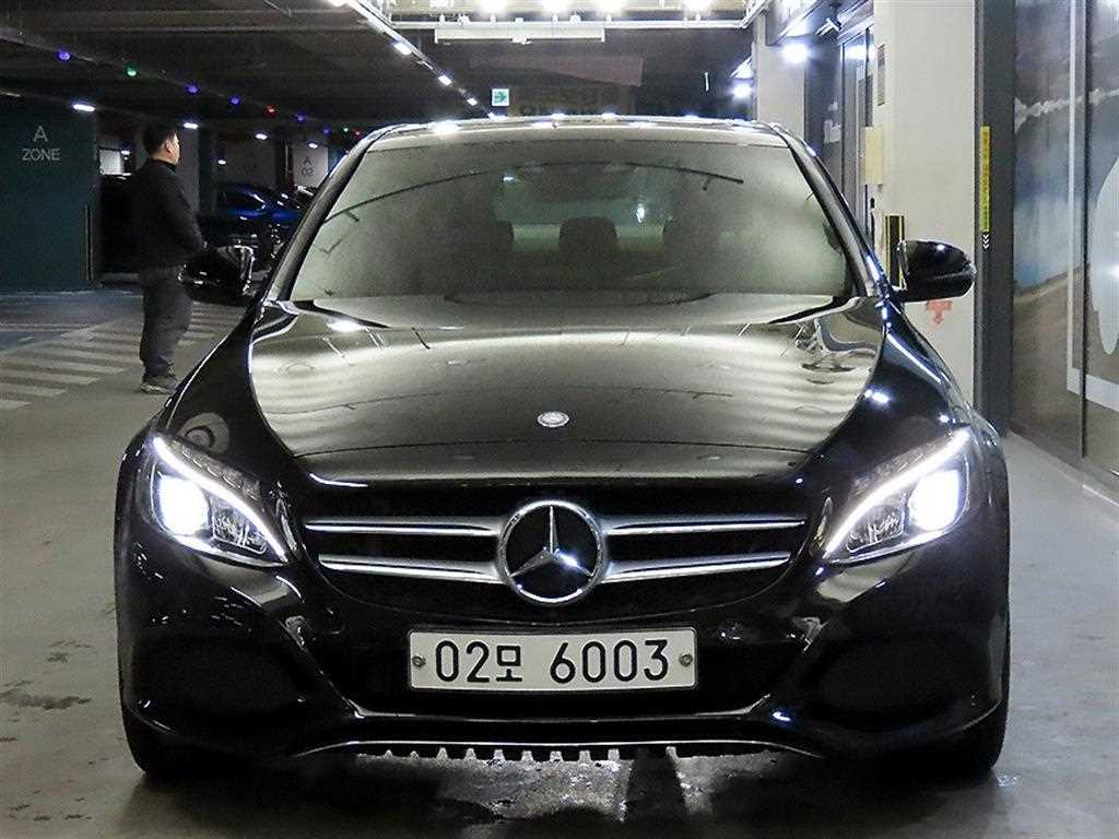 Mercedes Benz C Class - Vista 2