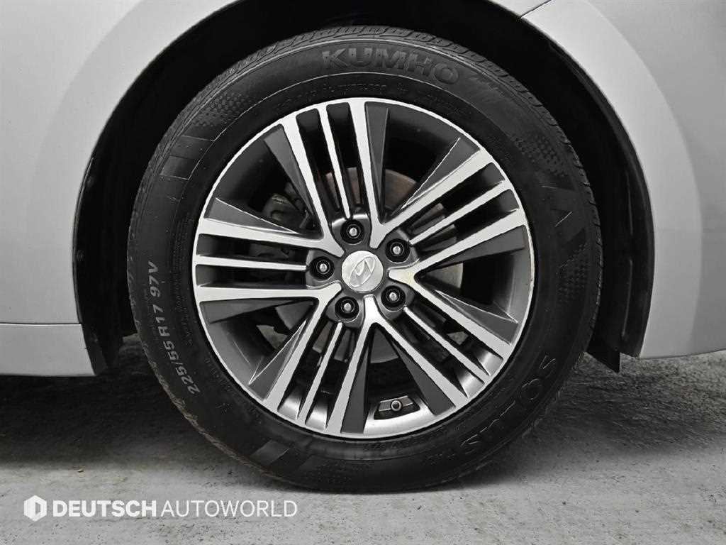 HYUNDAI Grandeur - Vista 5