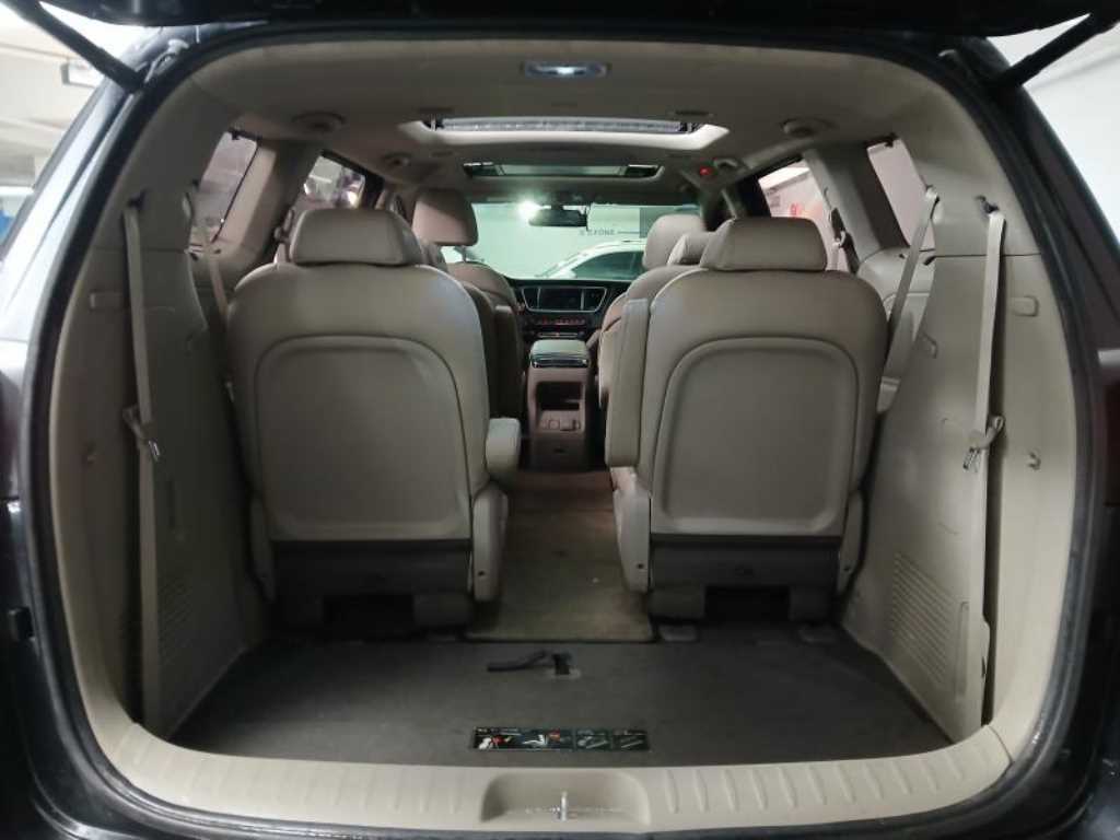 KIA Carnival 2019 Gris - Importación desde Corea - HF Imports Iquique - Foto 18