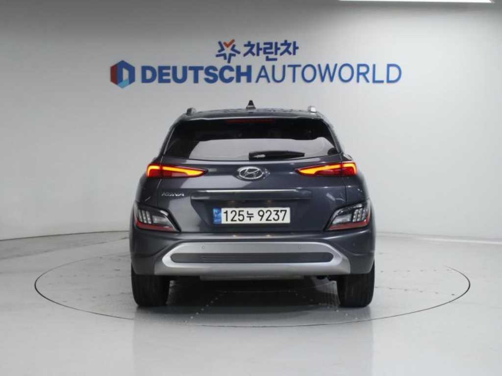 HYUNDAI Kona - Vista 4