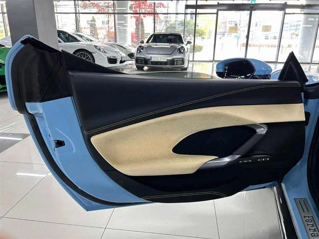 Ferrari 296 - Vista 8