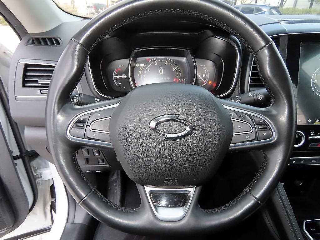 SAMSUNG QM6 - Vista 8