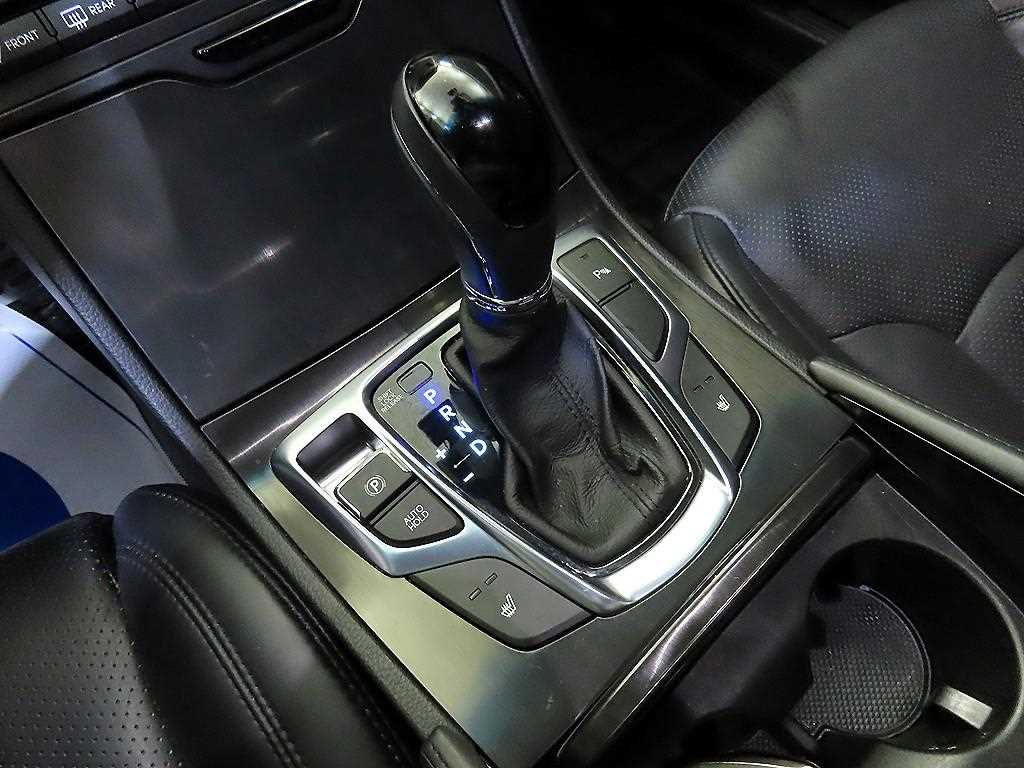 HYUNDAI Grandeur - Vista 12