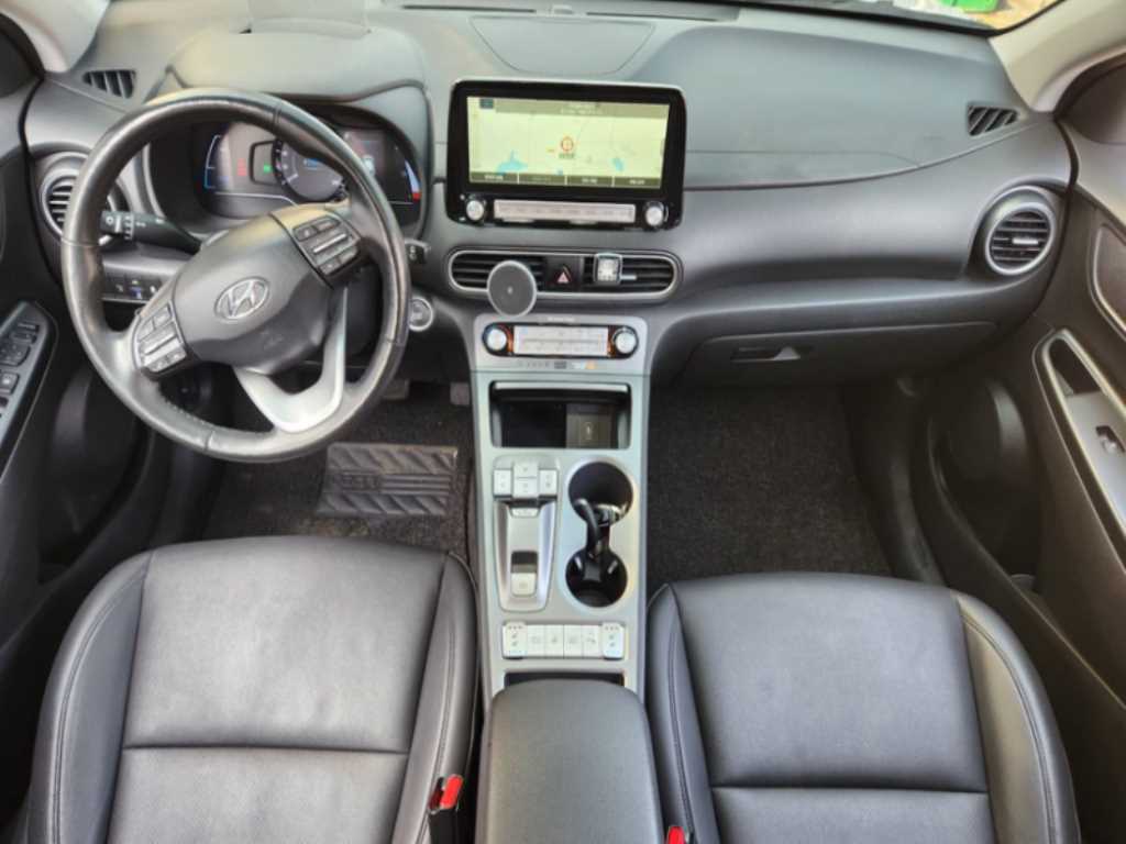 HYUNDAI Kona - Vista 6