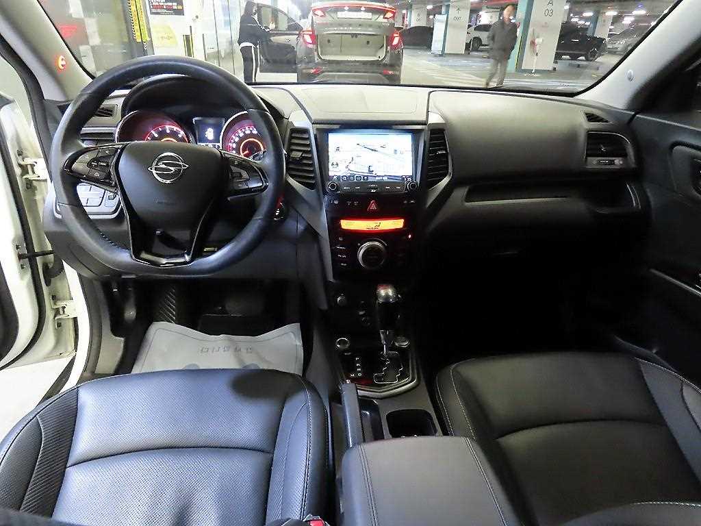 Ssangyong Tivoli - Vista 10