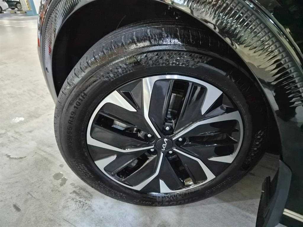 KIA EV6 2024 Negro - Importación desde Corea - HF Imports Iquique - Foto 20