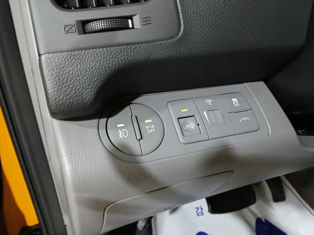 HYUNDAI Starex 2021 - Importación desde Corea - HF Imports Iquique - Foto 14