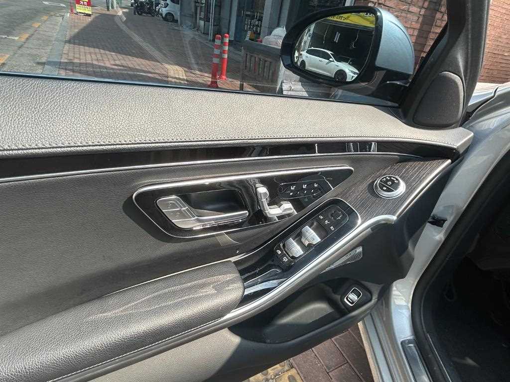 Mercedes Benz S Class - Vista 6