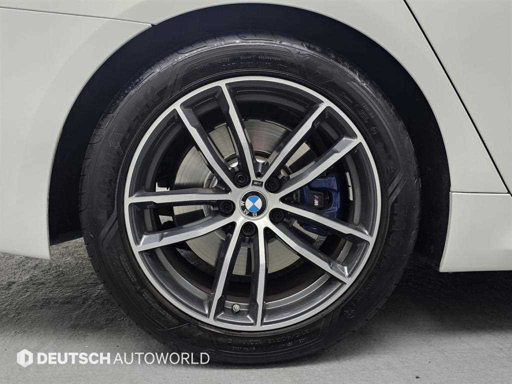 BMW 5 Series - Vista 5