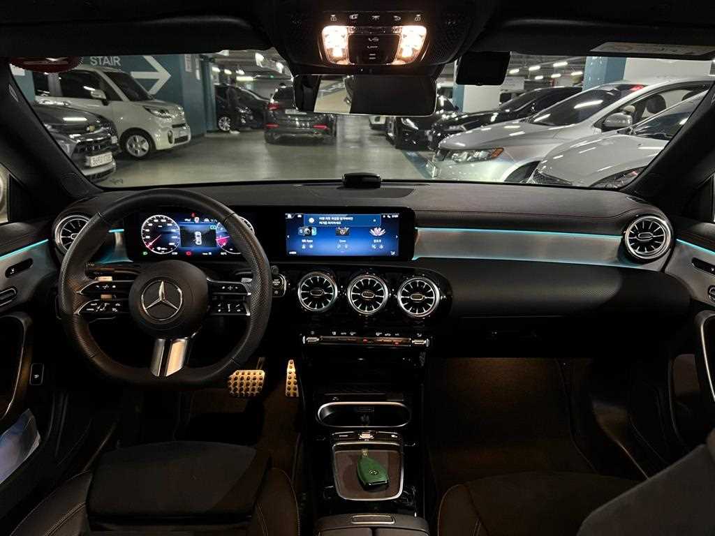 Mercedes Benz CLA Class - Vista 11